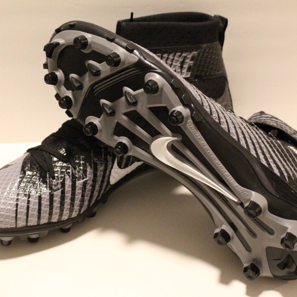 Nike Other - NIKE SKIN NWOT Men’s Football Cleats